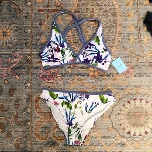 NWT. CUPSHE Floral Bikini. 2019 Season.